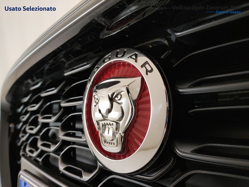 Jaguar F-Type coupe 2.0 i4 r-dynamic rwd 300cv auto - 28