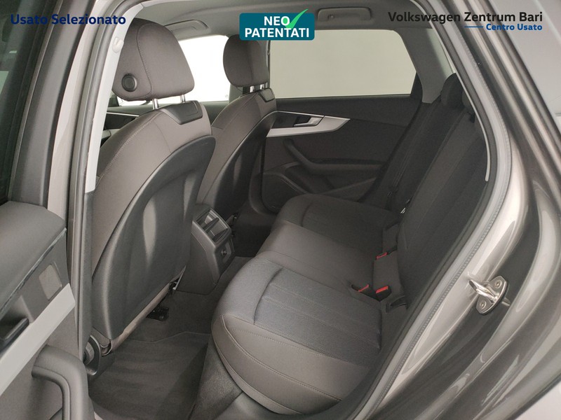 Audi A4 avant 30 2.0 tdi mhev business 136cv s-tronic - 18
