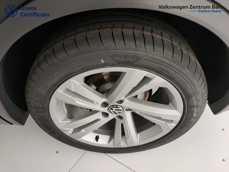 Volkswagen Tiguan 2.0 tdi r-line 150cv dsg - 18