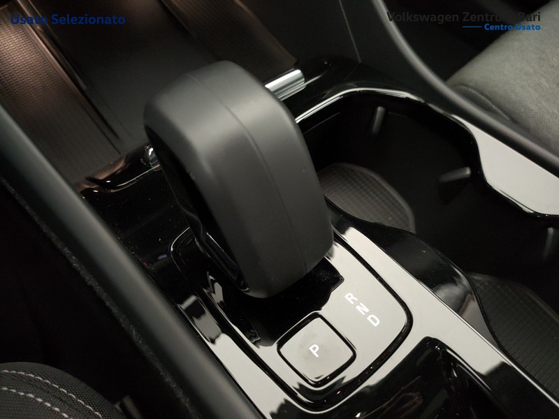 Volvo XC40 2.0 b4 plus dark awd auto - 11