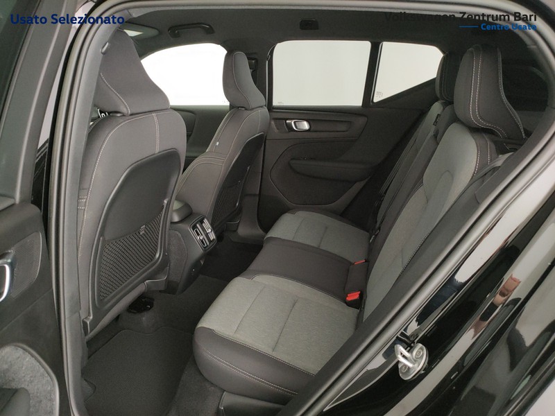 Volvo XC40 2.0 b4 plus dark awd auto - 17