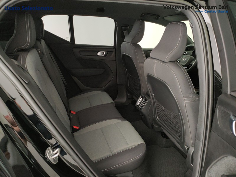 Volvo XC40 2.0 b4 plus dark awd auto - 23