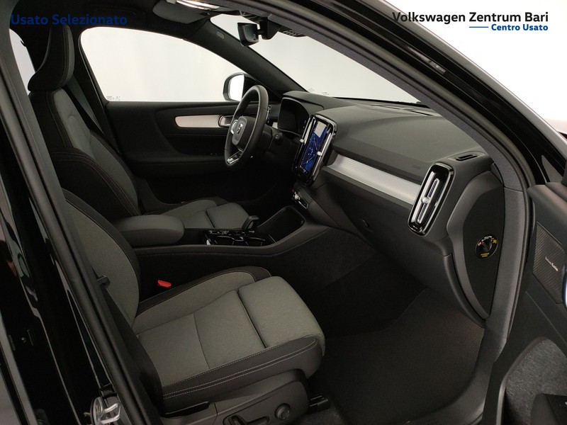 Volvo XC40 2.0 b4 plus dark awd auto - 24