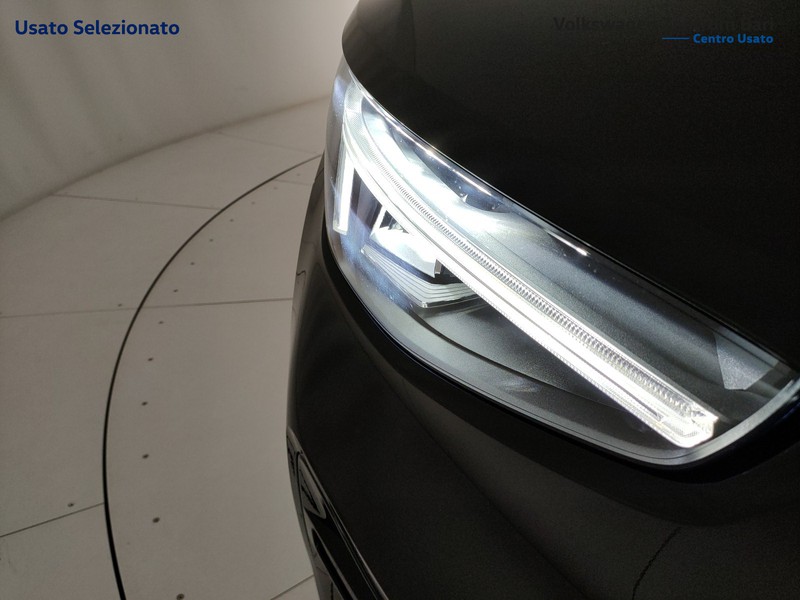 Volvo XC40 2.0 b4 plus dark awd auto - 25