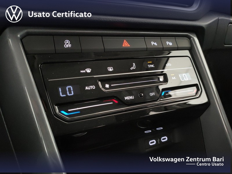 Volkswagen T-Roc 1.0 tsi style 110cv - 12