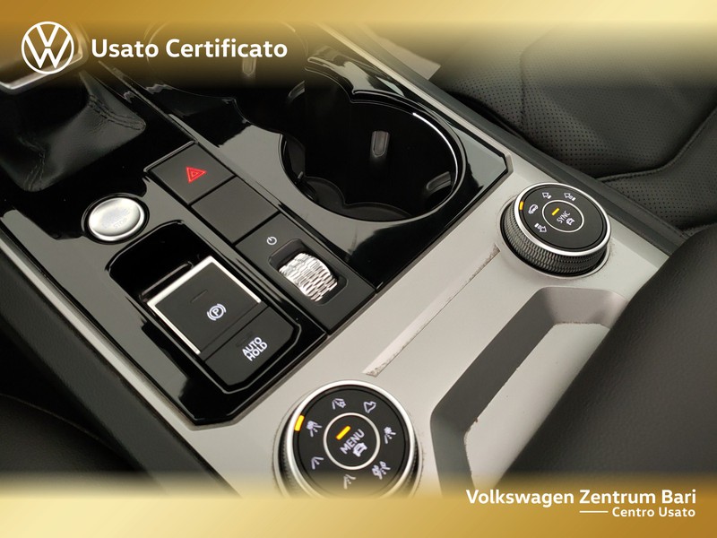 Volkswagen Touareg 3.0 v6 tdi elegance r-line exterior pack 231cv tiptronic - 12