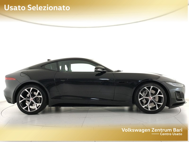 Jaguar F-Type coupe 2.0 i4 r-dynamic rwd 300cv auto - 4