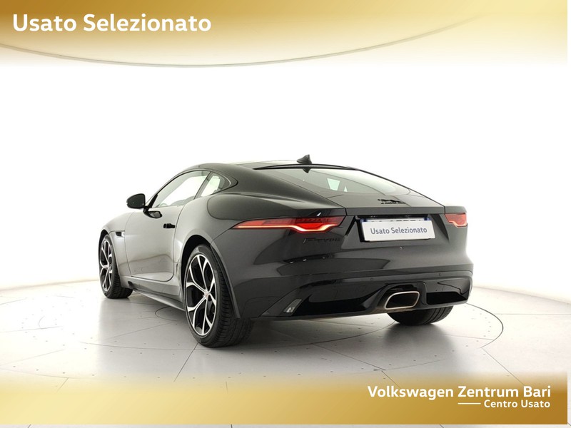 Jaguar F-Type coupe 2.0 i4 r-dynamic rwd 300cv auto - 7