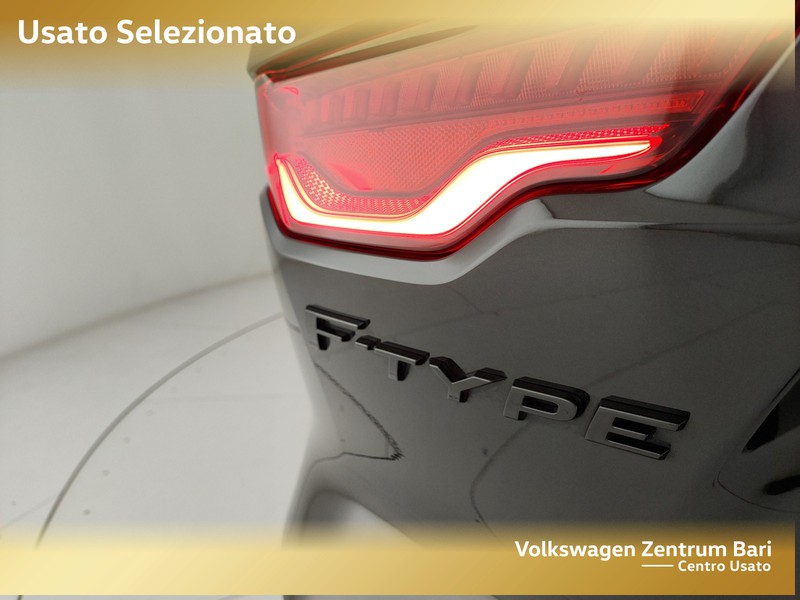 Jaguar F-Type coupe 2.0 i4 r-dynamic rwd 300cv auto - 21