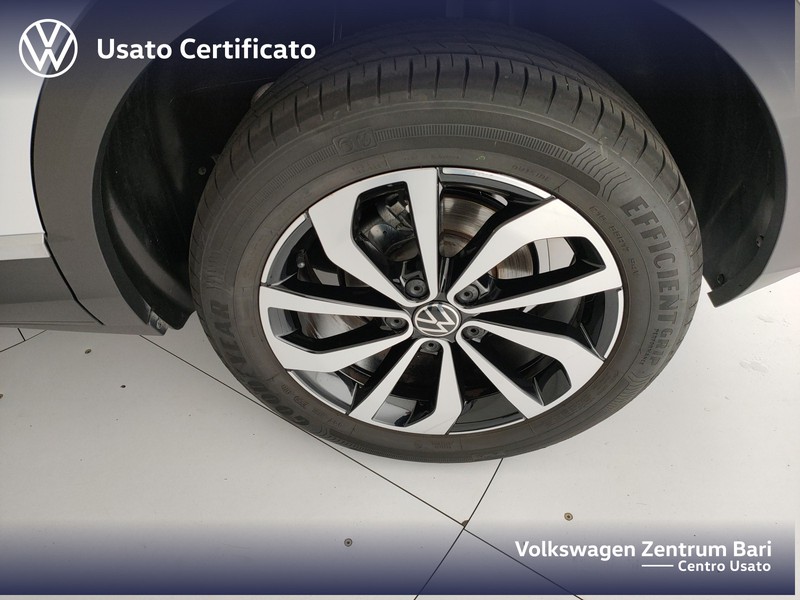 Volkswagen T-Roc 1.0 tsi style 110cv - 18