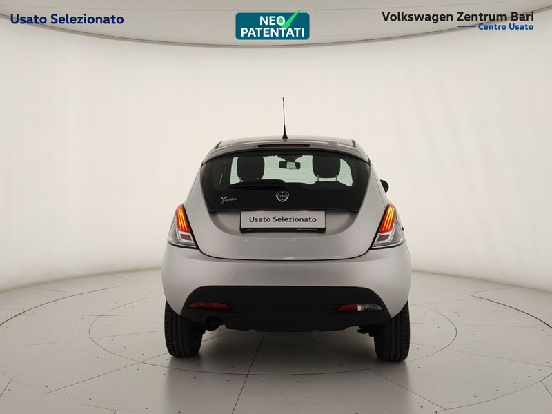 Lancia Ypsilon 0.9 t.air gold ecochic metano 80cv - 7