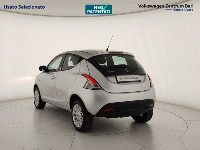 Lancia Ypsilon 0.9 t.air gold ecochic metano 80cv - 8