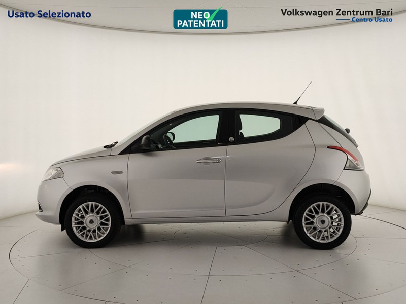 Lancia Ypsilon 0.9 t.air gold ecochic metano 80cv - 9