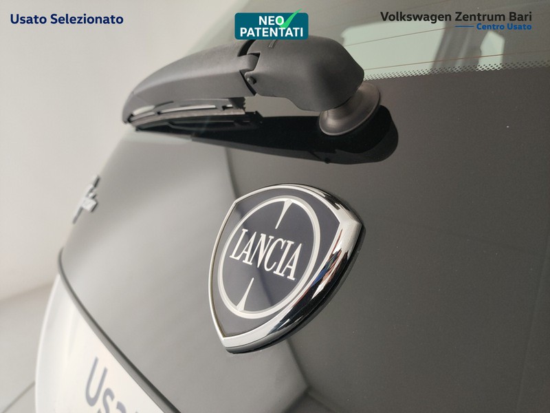 Lancia Ypsilon 0.9 t.air gold ecochic metano 80cv - 20