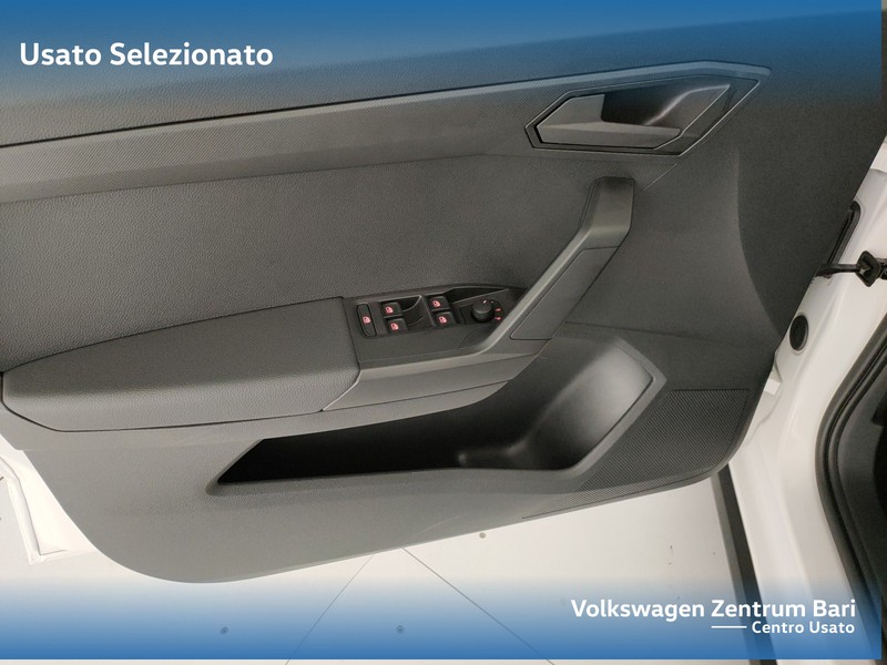 Seat Arona 1.0 ecotsi reference 95cv - 13