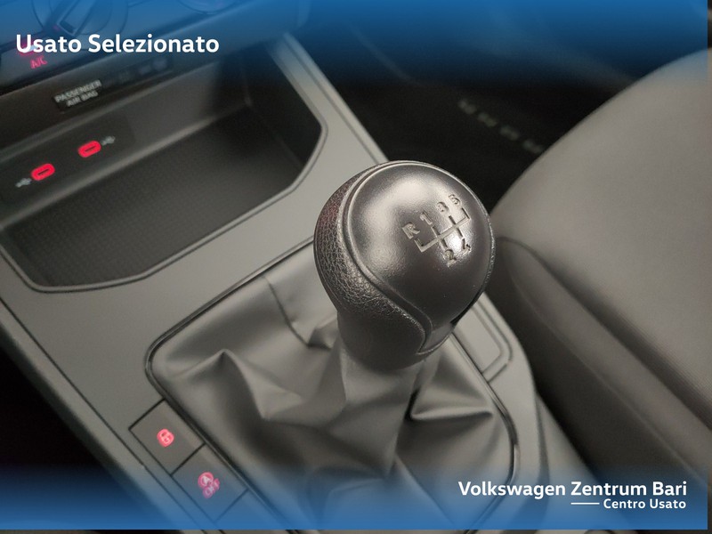 Seat Arona 1.0 ecotsi reference 95cv - 13