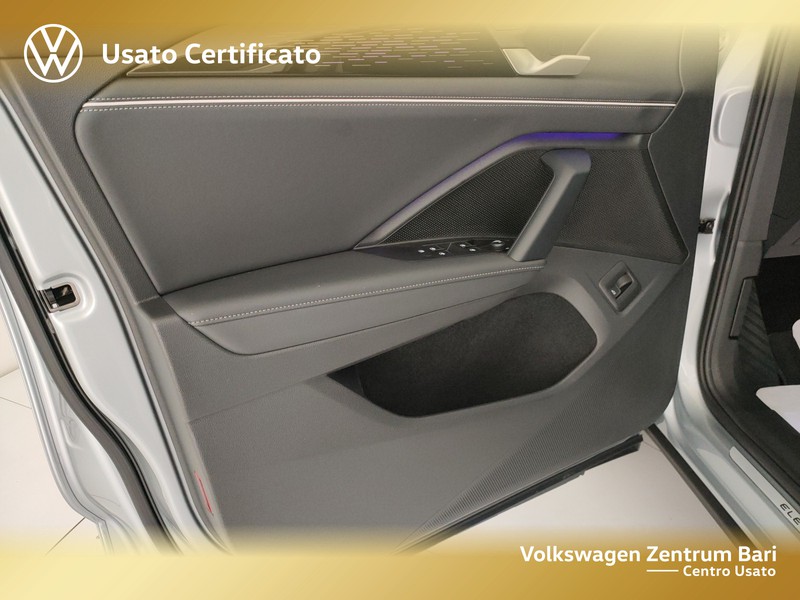 Volkswagen Tiguan 2.0 tdi elegance 150cv dsg - 12