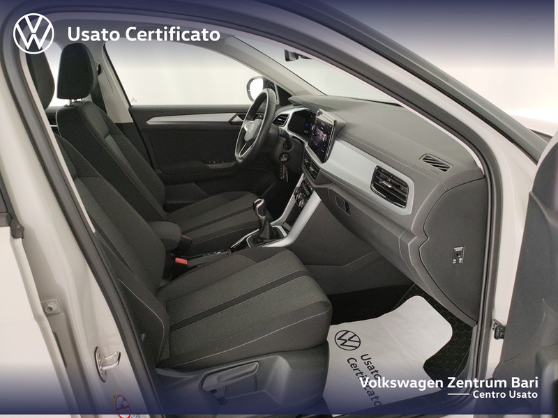 Volkswagen T-Roc 1.0 tsi life 110cv - 24