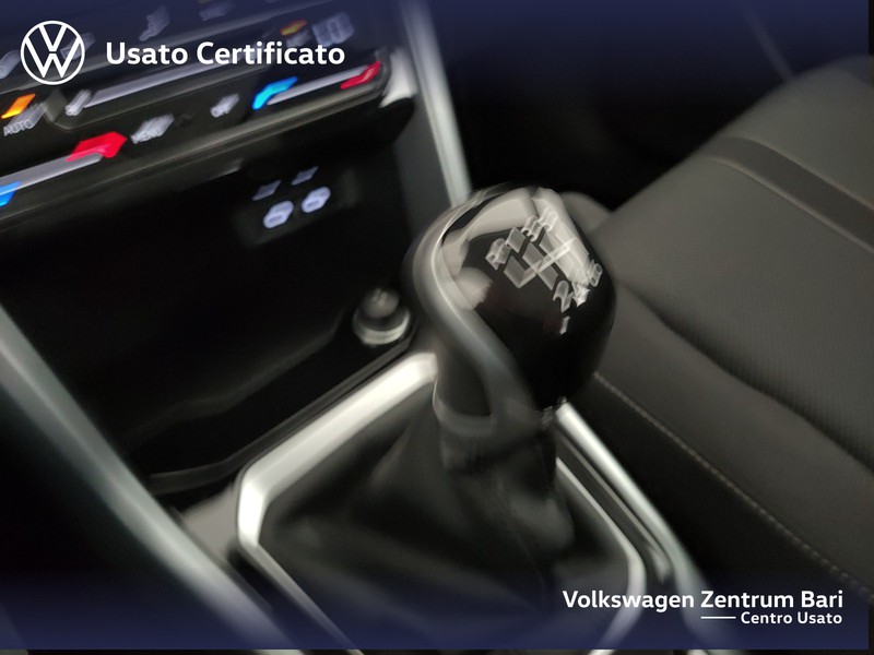 Volkswagen T-Roc 1.0 tsi life 110cv - 12