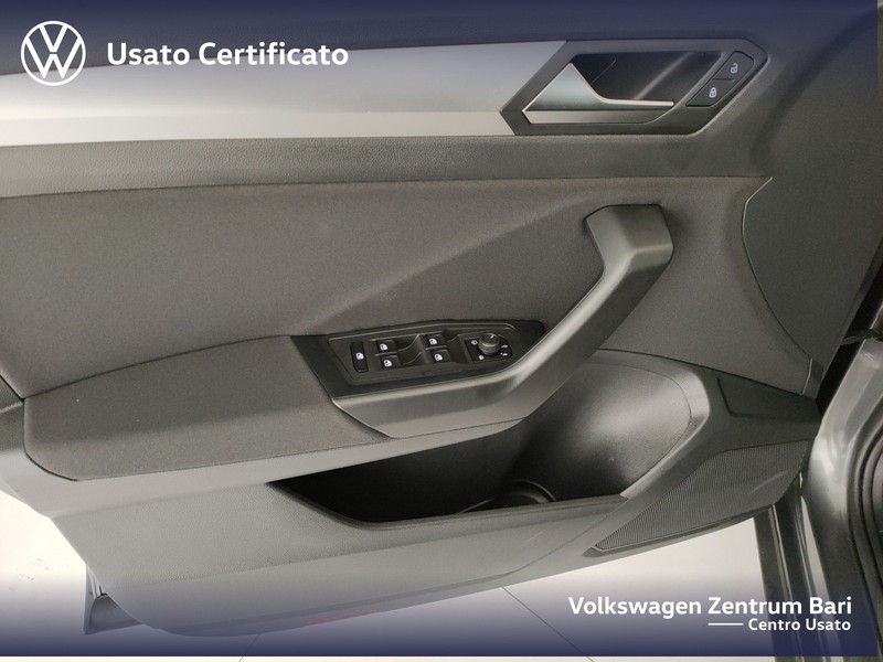 Volkswagen T-Roc 1.0 tsi life 110cv - 13