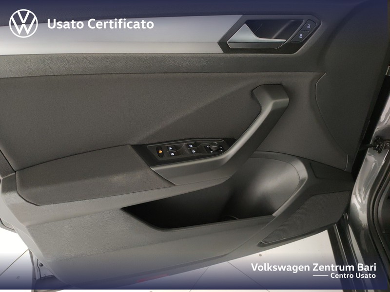 Volkswagen T-Roc 1.0 tsi life 110cv - 12