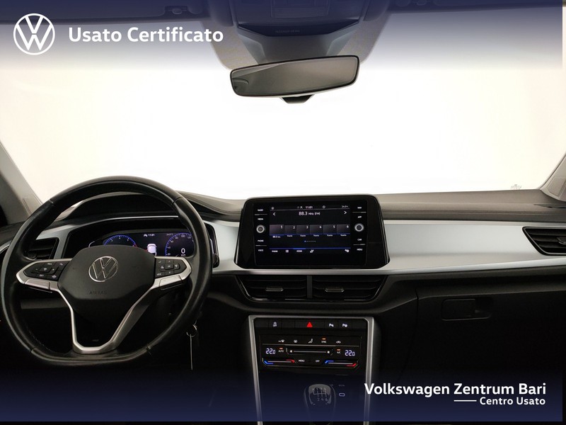 Volkswagen T-Roc 1.0 tsi life 110cv - 17