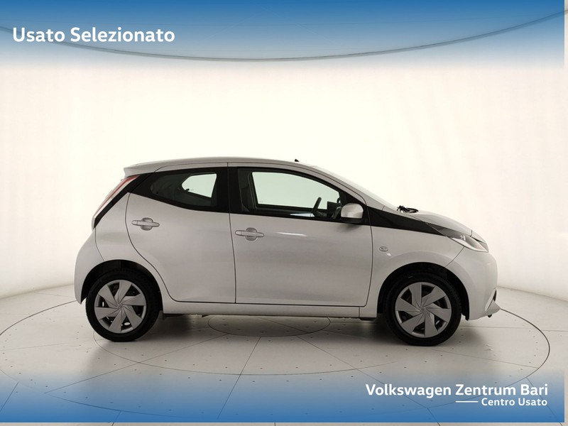 Toyota Aygo 5p 1.0 x-play my15 - 5