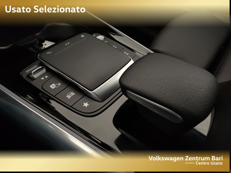 Mercedes GLA 220 d premium 4matic auto - 12