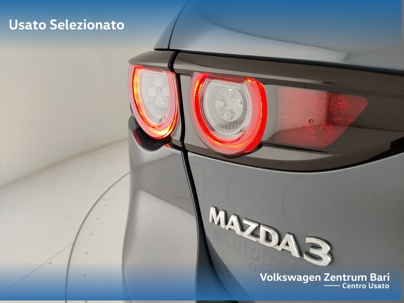 Mazda 3 5p 1.8 exclusive 6at - 24