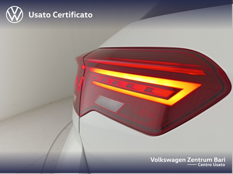 Volkswagen T-Roc 2.0 tdi style 115cv - 18