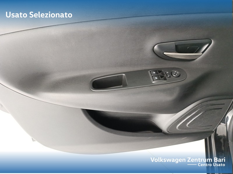Lancia Ypsilon 1.0 firefly hybrid gold s&s 70cv - 12