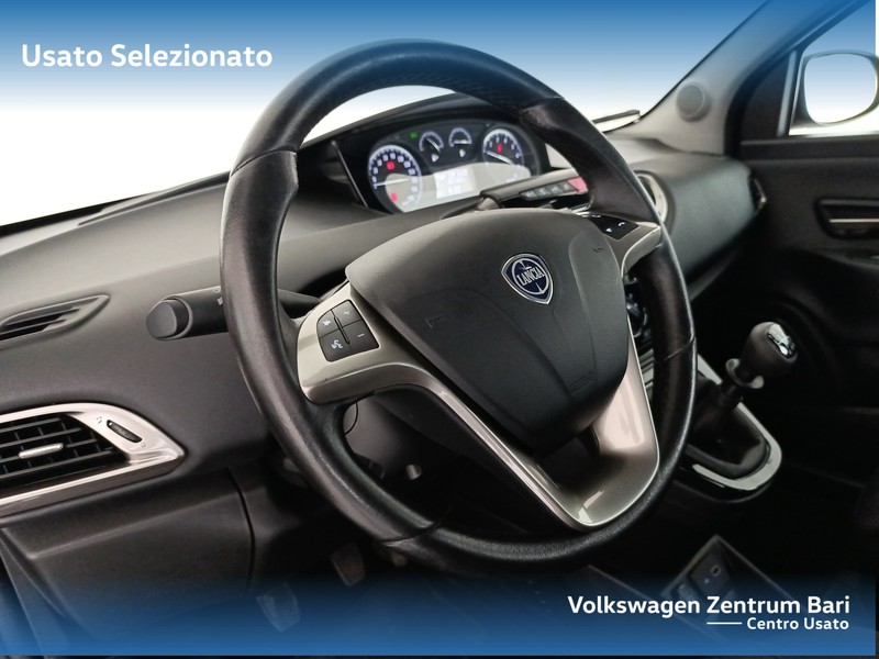 Lancia Ypsilon 1.0 firefly hybrid gold s&s 70cv - 15