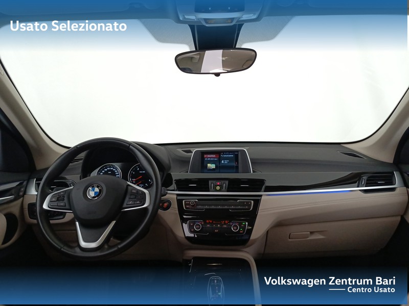 BMW X1 sdrive18d xline auto - 18