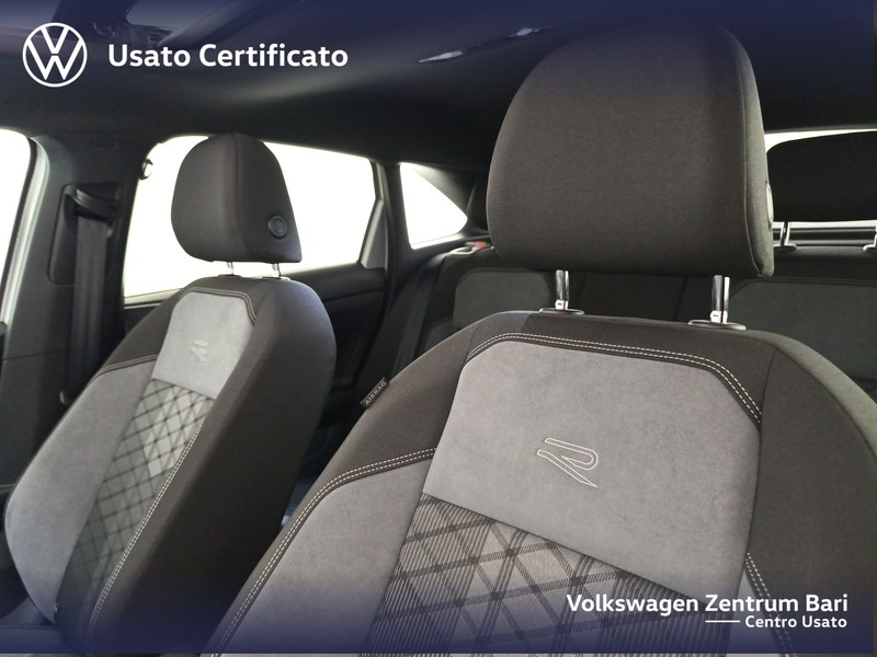 Volkswagen Taigo 1.0 tsi r-line 110cv - 12