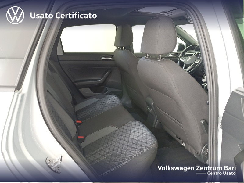 Volkswagen Taigo 1.0 tsi r-line 110cv - 23
