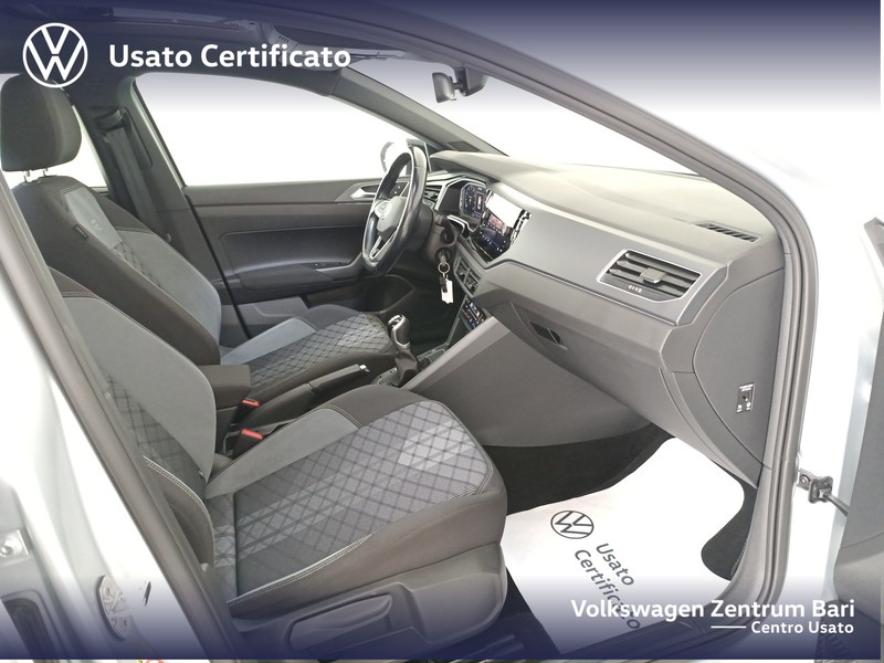 Volkswagen Taigo 1.0 tsi r-line 110cv - 24