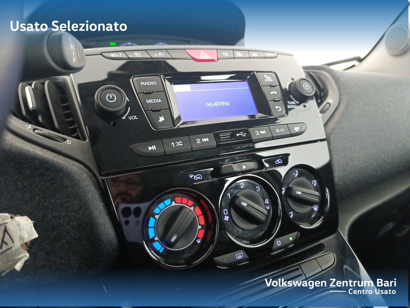 Lancia Ypsilon 1.0 firefly hybrid silver s&s 70cv - 9