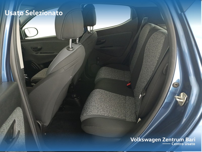 Lancia Ypsilon 1.0 firefly hybrid silver s&s 70cv - 15