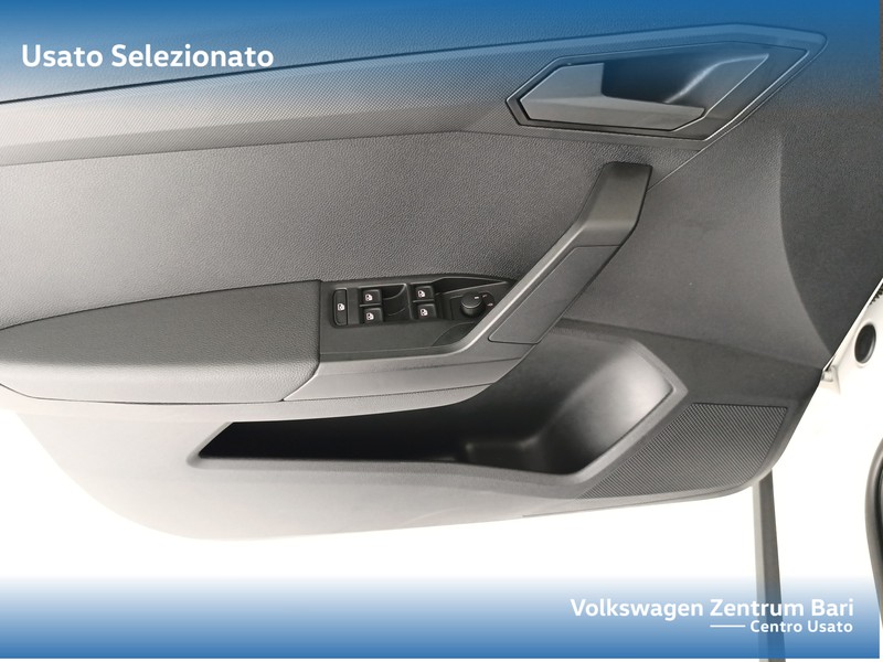 Seat Arona 1.0 ecotsi reference 95cv - 12