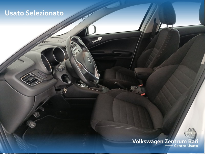 Alfa Romeo Giulietta 1.6 jtdm super 120cv - 11