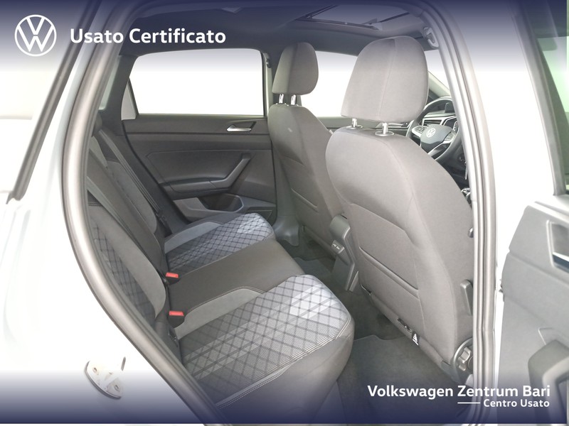 Volkswagen Taigo 1.0 tsi r-line 110cv - 21