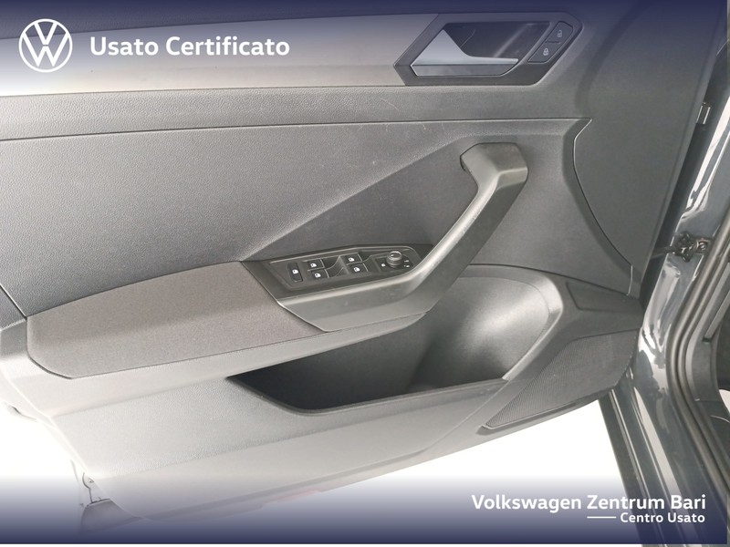 Volkswagen T-Roc 1.6 tdi style - 12