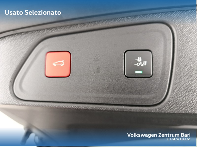 Peugeot 3008 1.6 hybrid phev allure pack 225cv e-eat8 - 22