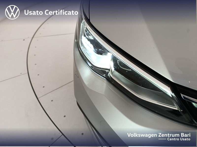 Volkswagen Golf variant 2.0 tdi style 115cv dsg - 27