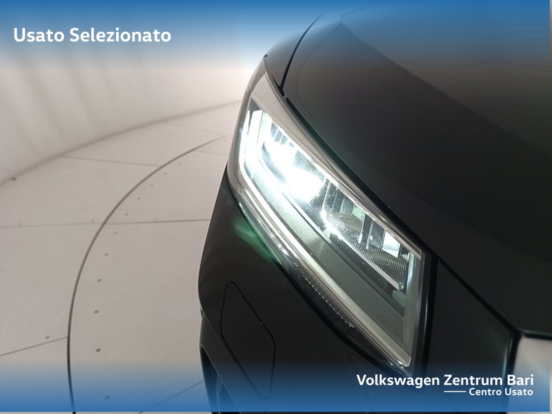 Audi Q2 30 2.0 tdi business s-tronic - 24