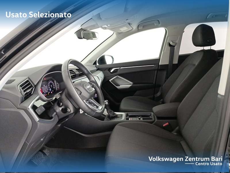 Audi Q3 35 2.0 tdi business s-tronic - 12