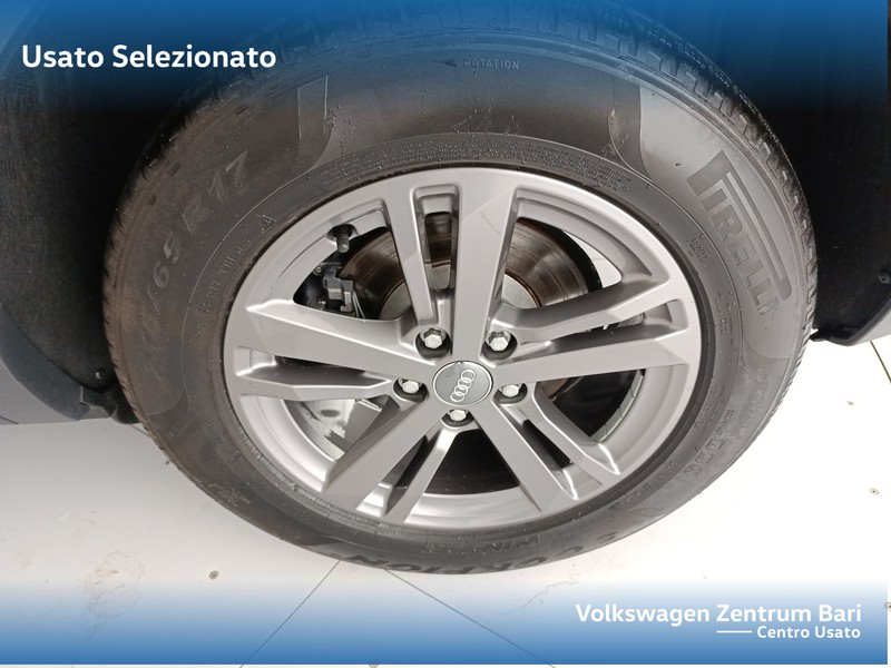Audi Q3 35 2.0 tdi business s-tronic - 14