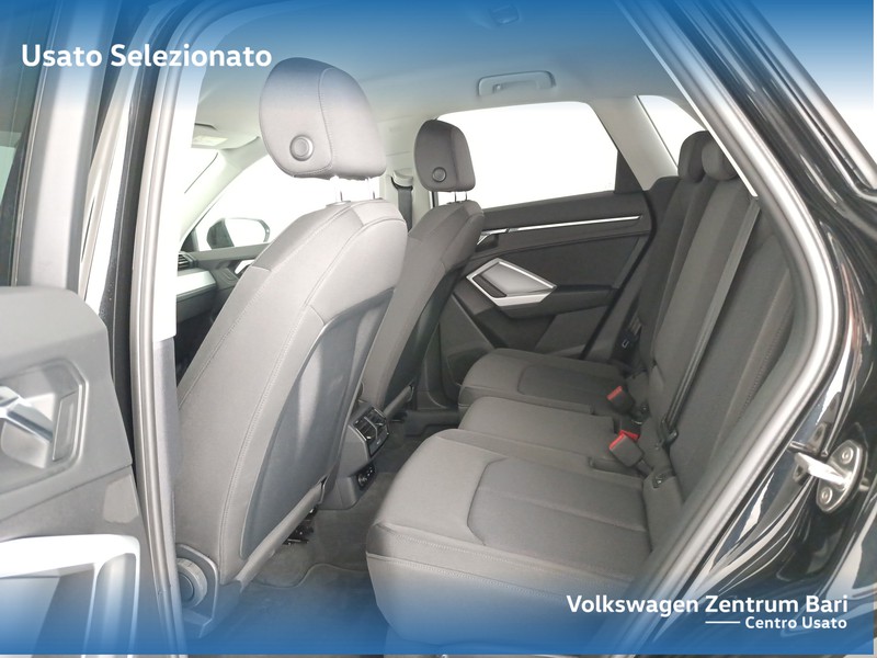 Audi Q3 35 2.0 tdi business s-tronic - 15