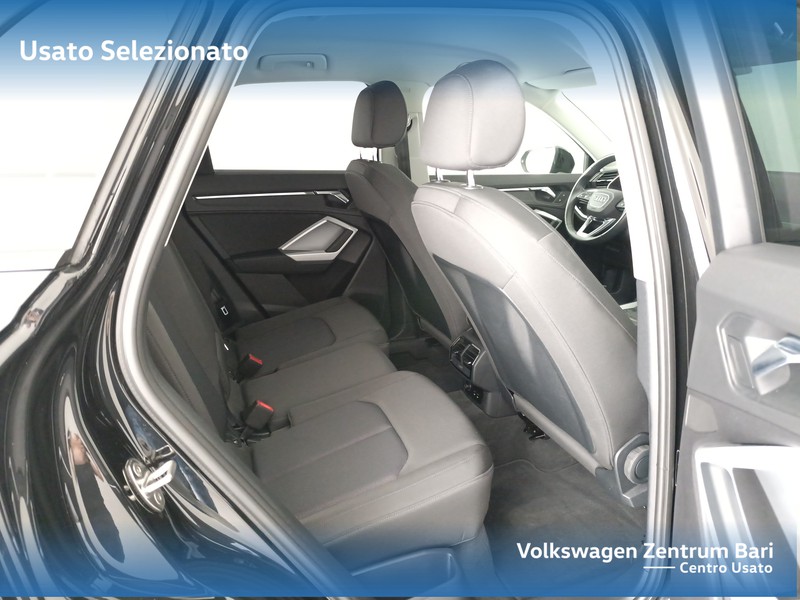 Audi Q3 35 2.0 tdi business s-tronic - 18