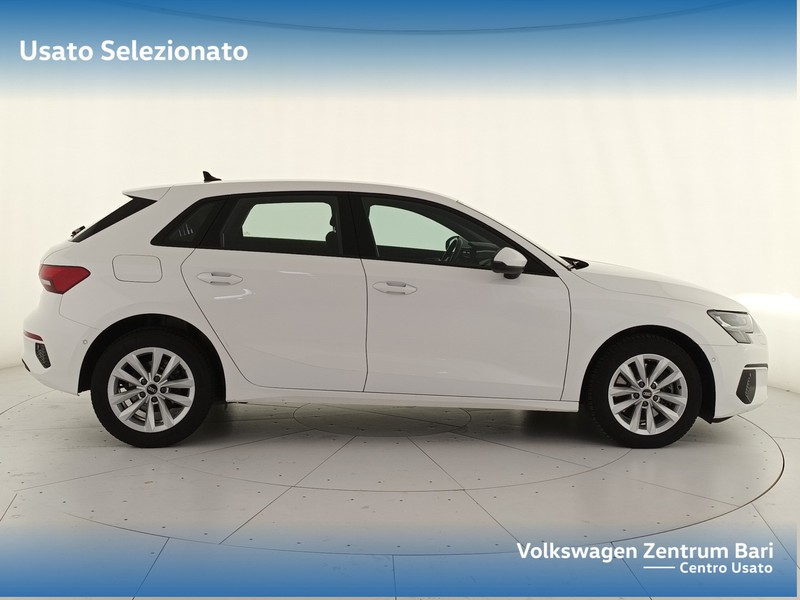 Audi A3 sportback 30 2.0 tdi s-tronic - 4